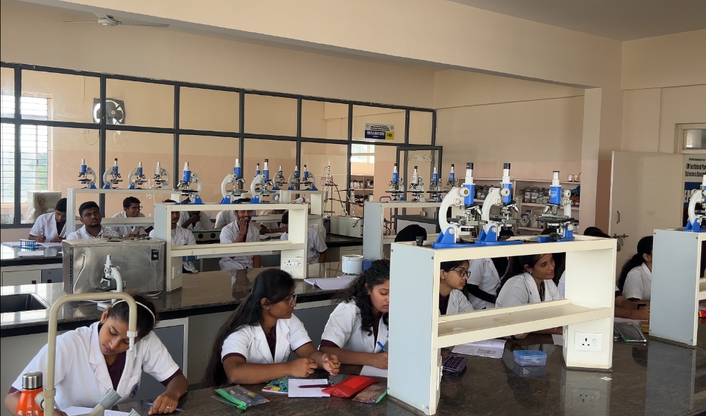 Microbiology & Pharmacology Research Lab