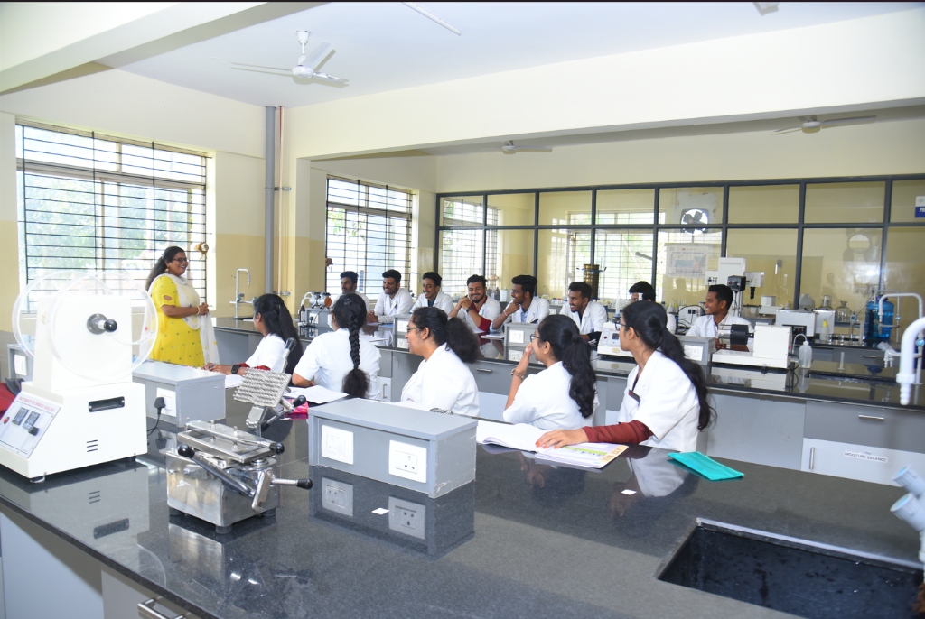Pharmaceutics & Formulation Machinery Lab