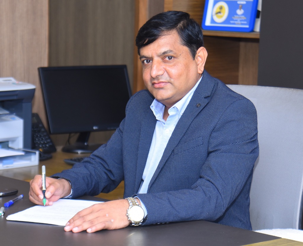 Dr. Girish Bolakatti